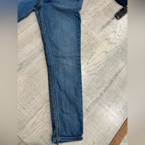 Free People Light Wash Skinny Jeans - size 27 - Picture 4 of 10